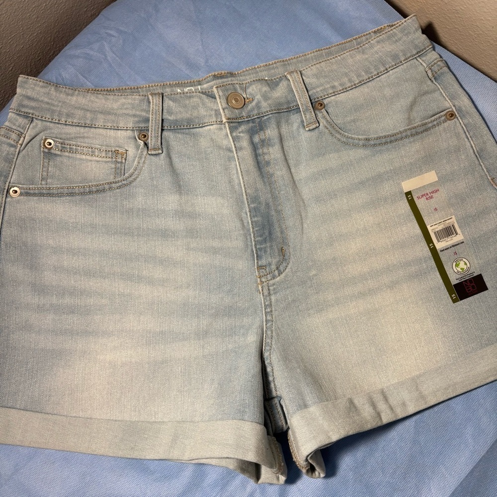 Blue Jean Shorts Light Wash Cuffed Hem super high rise mom - Picture 3 of 15